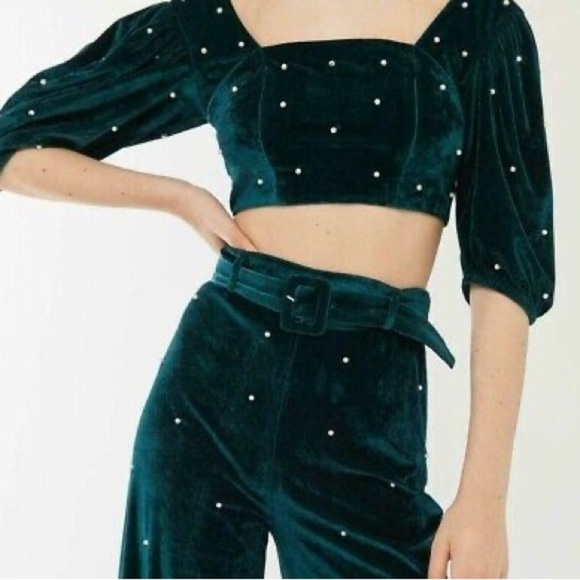 Urban Outfitters Perla Emerald Embellished Velvet Cropped Smocked Top Sz S - Picture 1 of 11